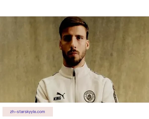 曼城发布马年球衣融入水墨马匹设计